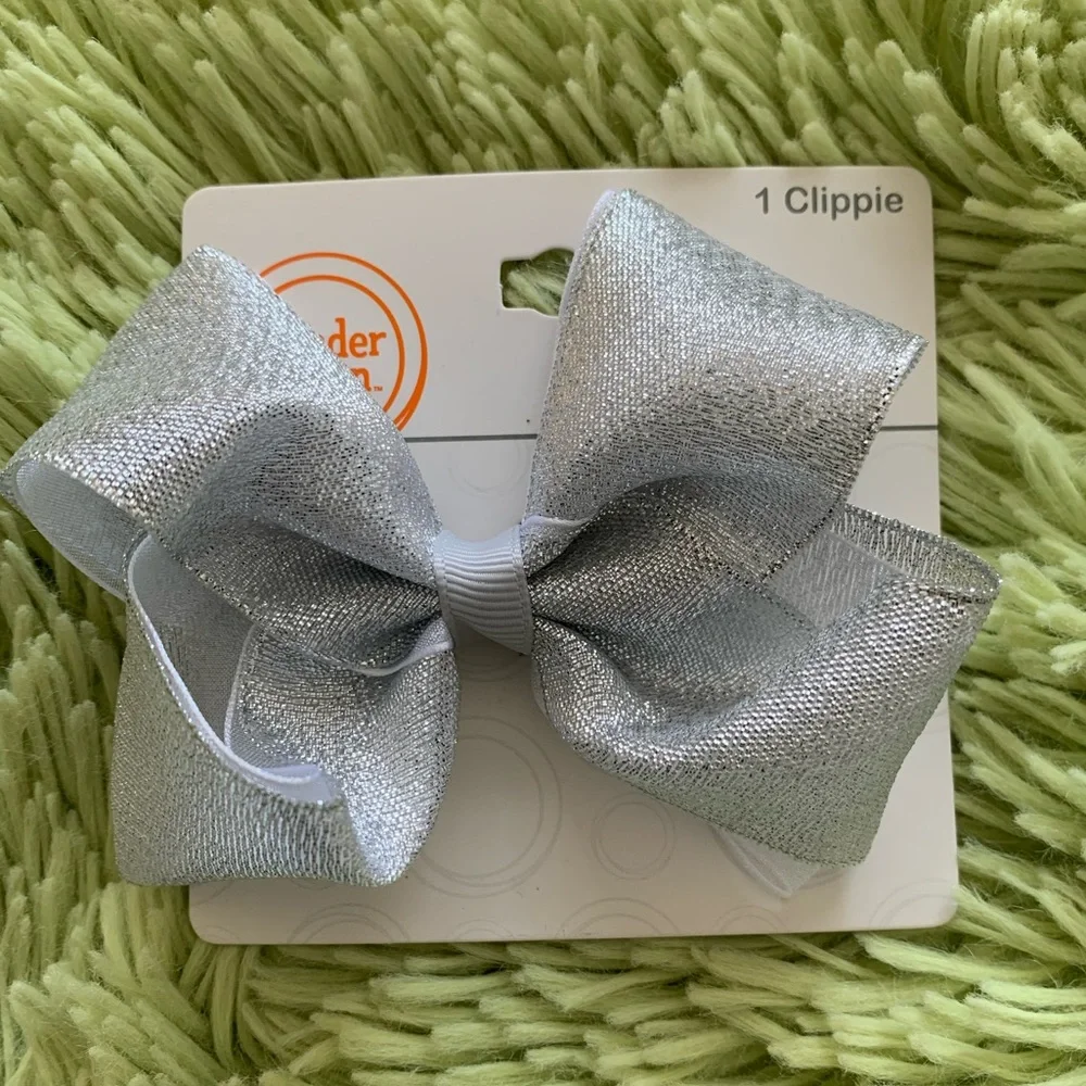 NWT Wonder Nation Grosgrain Hairbow Girls Size 4” X 3” Silver Clip Sparkle